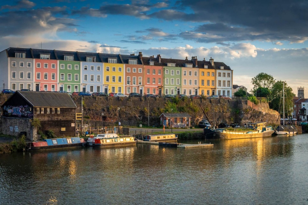 Student Guide: Where to Live in Bristol - Proximity to Campus and Local Vibes